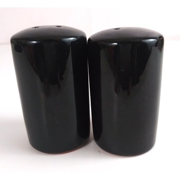 Vintage Route 66 Black Round Ceramic Salt & Pepper Shakers - Picture 3 of 6